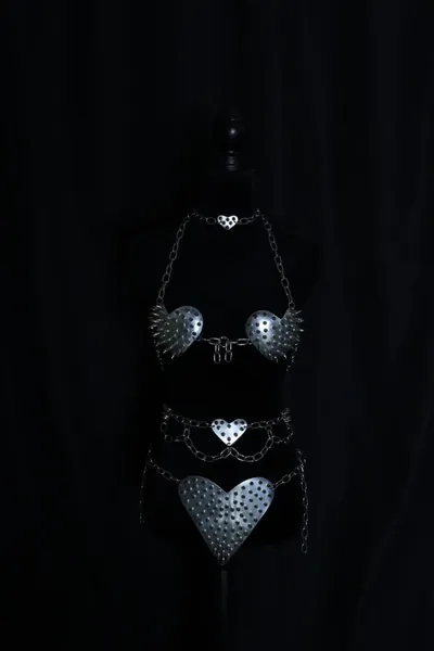 Spiked Heart Full Metal Set - Chains of Metal