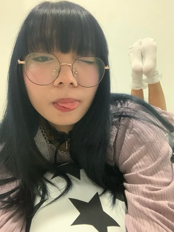 three three three ! ⋆ˎˊ˗