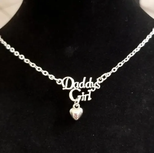 Silver Daddys Girl Necklace, Daughter Necklace from Dad, Daughter Gift from Dad, Father Daughter Gift from Dad, Daughter Pendant Necklace