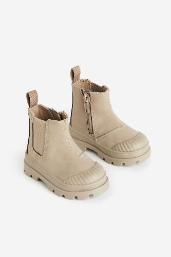 Chunky Chelsea boots
