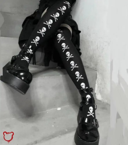 Skull & Crossbones Legwear