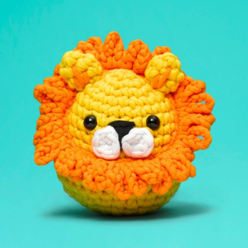 Lion Crochet Kit | With crochet hook
