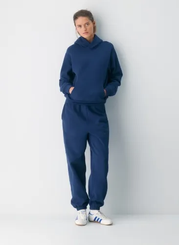 Aritizia Hoodies and Sweatpants