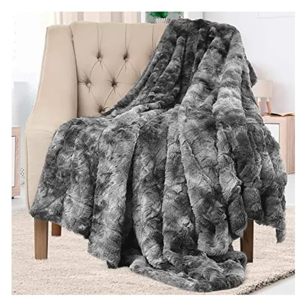
                            Everlasting Comfort Luxury Faux Fur Throw Blanket - Soft, Fluffy, Warm, Cozy, Plush (Gray)
                        