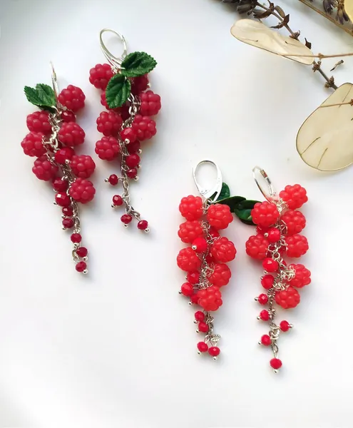 Berry statement earrings with raspberries berry Botanical Handcrafted clay jewelry Garden miniature nature earrings Realistic berry earrings