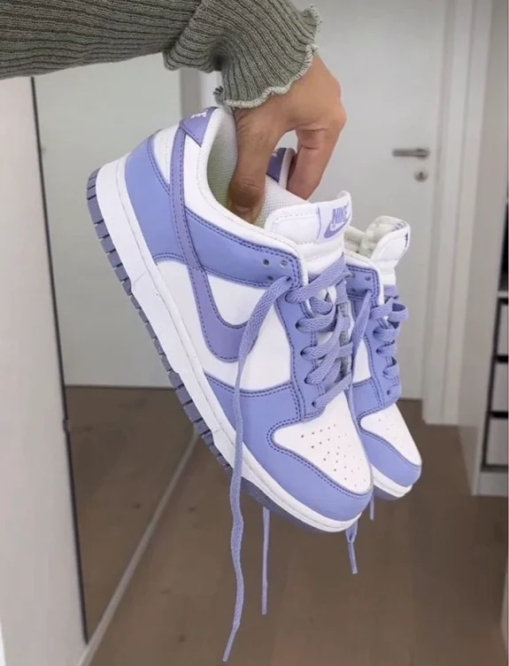 Five sneakers 💜