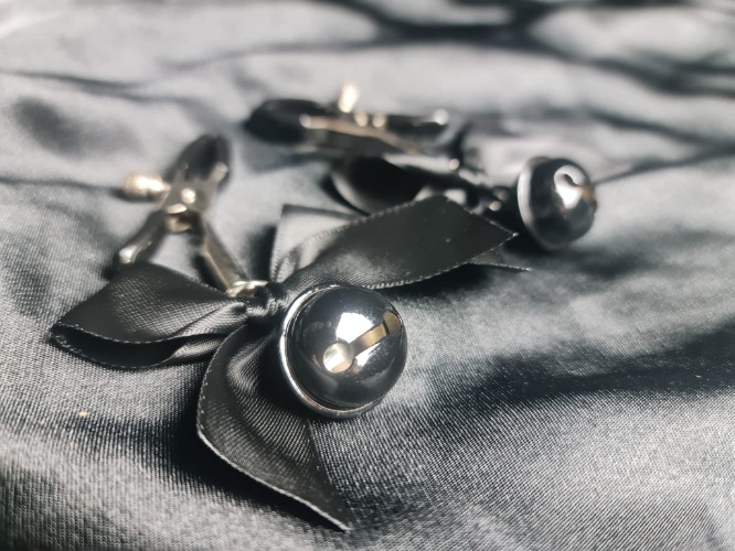 BDSM Nipple clamps with bows and bells, cute, little, pet - Black