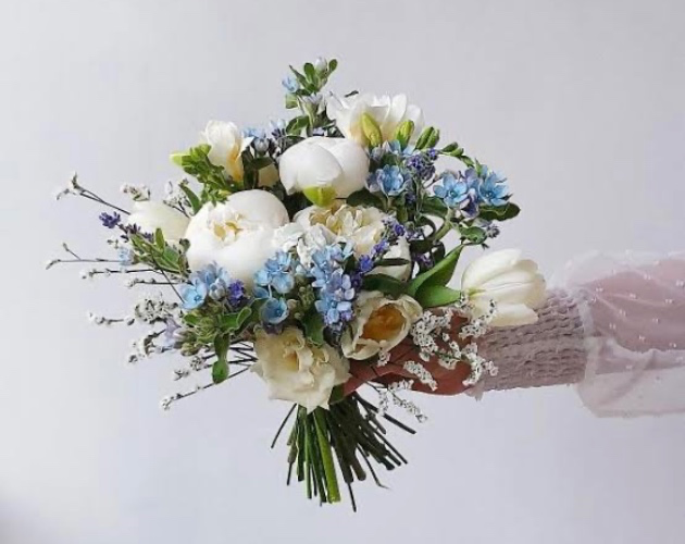 Small flowers bouquet