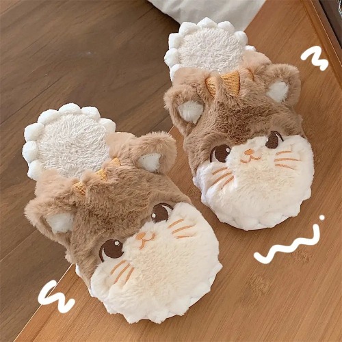 Fuzzy Hamster Slippers for Year-Round Comfort and Coziness - Size 8-9
