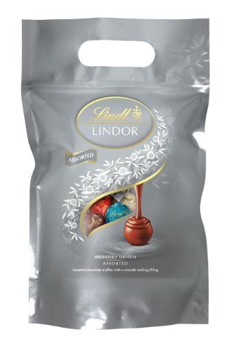 Lindt bombones LINDOR chocolate con leche MAXI BAG, incluye bombones chocolate negro 70%, chocolate con leche, chocolate avellana, chocolate blanco, bombón con interior de chocolate cremoso, 1KG