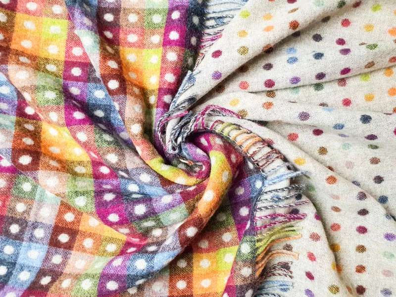 Merino Lambswool Reversible Multicolour Dotted Throw