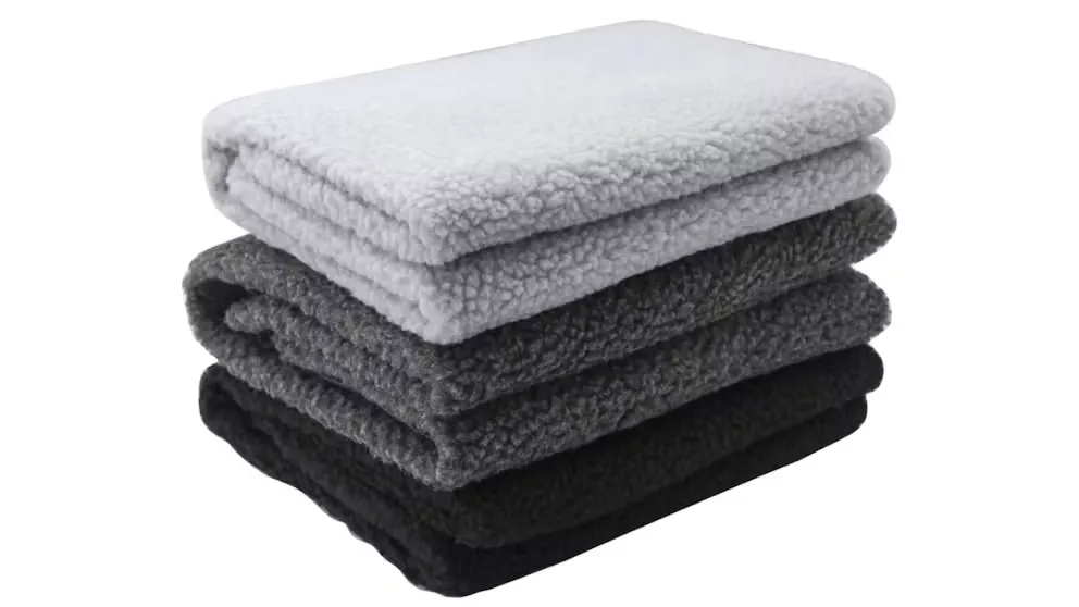 YES4PETS Pet Blanket Washable Soft Warmth Fleece – 1x1M - Harvey Norman