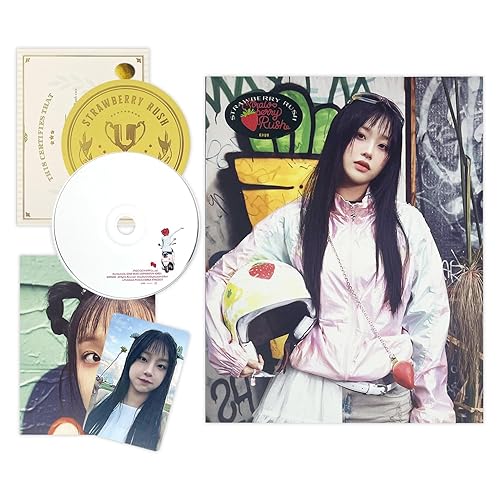 CHUU - 2nd Mini Album [Strawberry Rush] (Rush Ver.) CD-R + Certificate of merit + Medal Coaster + Photo card + 2 Extra Photocards