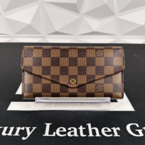 Louis Vuitton Damier Ebene Sarah Wallet (CA0136)