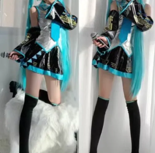 full hatsune miku cosplay
