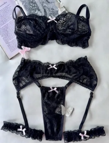 Black Morrigan Set (with Garter Belt WITHOUT Garters)