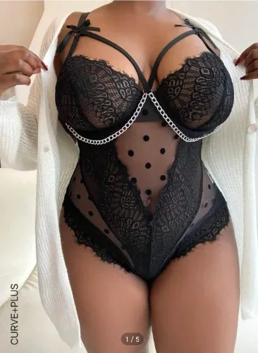 Plus Contrast Lace Dobby Mesh Underwire Teddy Bodysuit | SHEIN USA