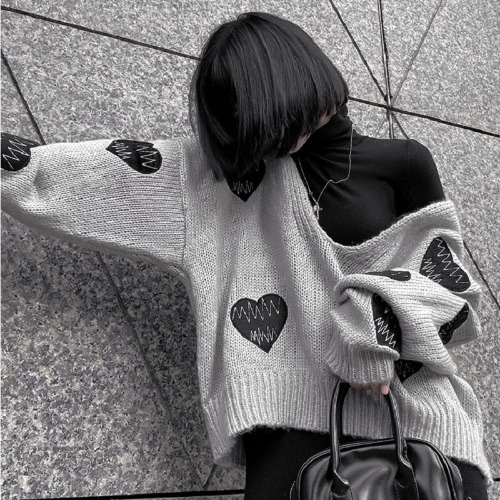 Casual Knitted Love Themed Sweater - XL / Dark Gray