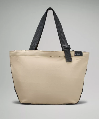 Clean Lines Tote Bag 22L