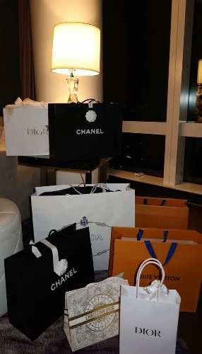 Shopping 🛍️ 💄