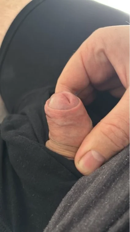 The only thing your good for is sending, not for your dick 🤭🤏🏼