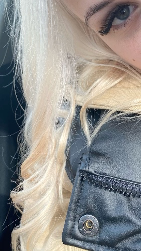 I Am Prettier Than Your Wife 🤏🏼✨ 