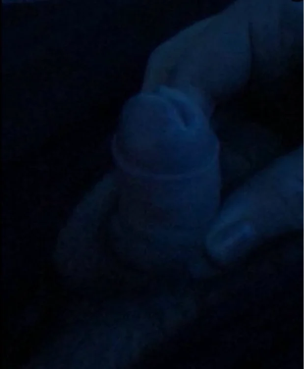 I'm ignoring your small cock and you're still sending 🤭🤏🏼