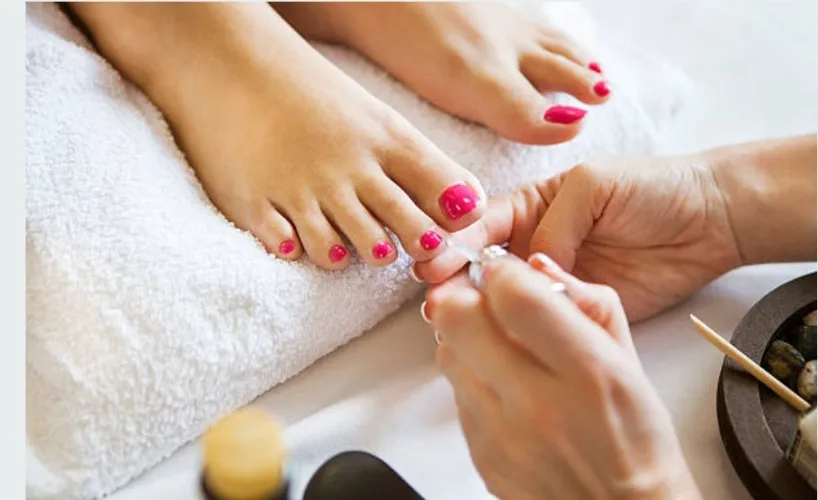 Perfect feet and toes