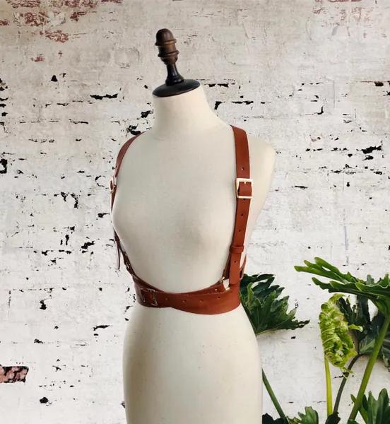Haut de harnais, ceinture de harnais en cuir, ceinture de harnais, harnais de corps en cuir, harnais de taille plus, harnais marron, harnais pour femmes, ceinture de harnais,