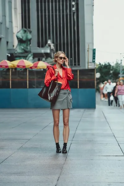 SATIN EFFECT BASIC SHIRT