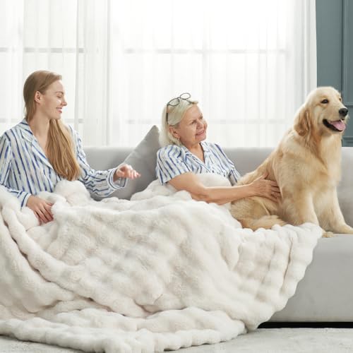 Cozy Bliss Faux Fur Blanket 
