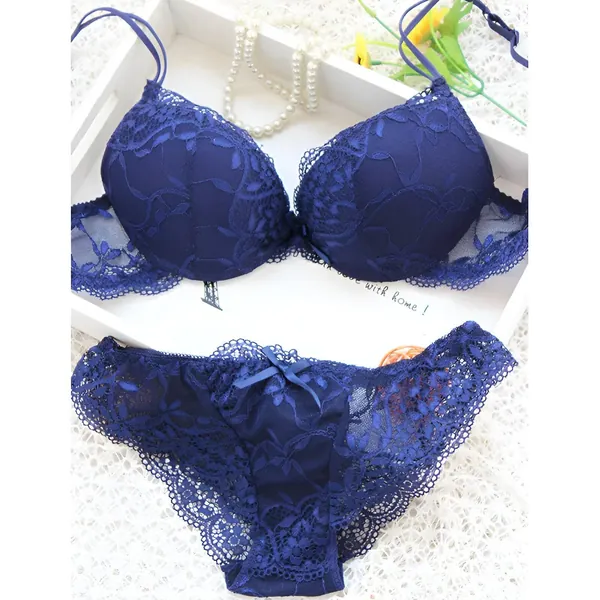 Lace Luxe Stylish Women's Lingerie Set - Blue / L