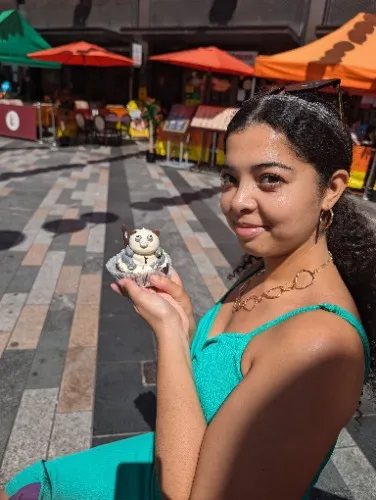 Buy me something sweet 😋