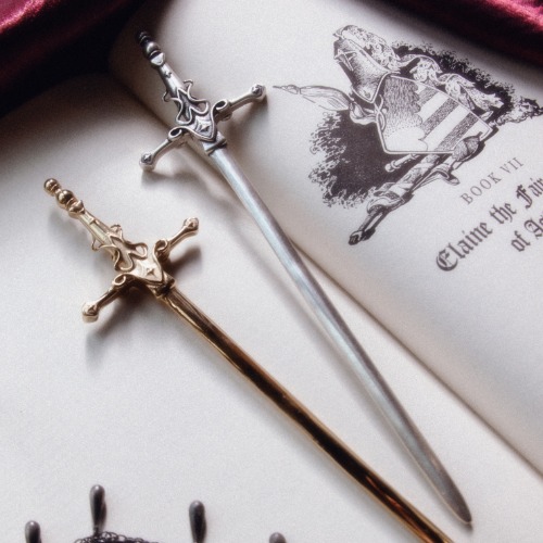 Thee Knightvale Hair Pin | Silver