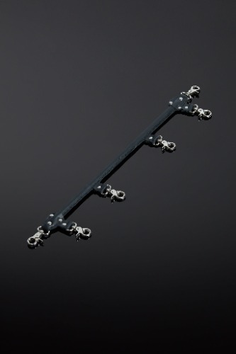 House of SXN Classic Spreader Bar