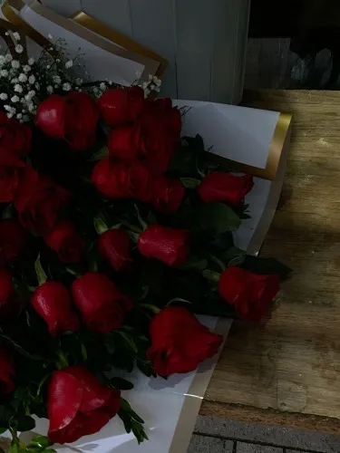 u love me, give me flowers 💋💖