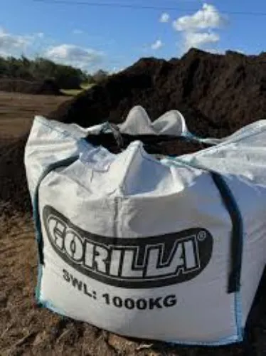 1 metric ton of dirt