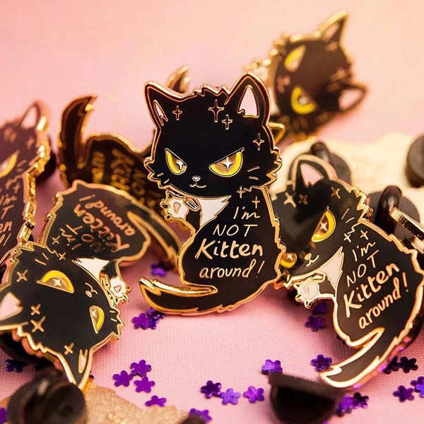 Black Cat Enamel Pin Metal Alloy Cat Brooch 1 PC