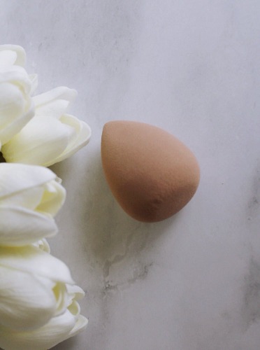 BELLA BEAUTY BLENDER (SPONGE ONLY)