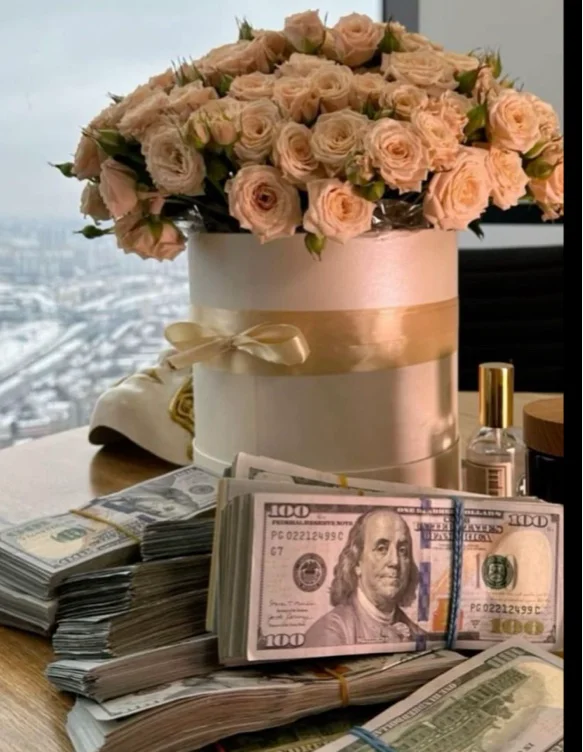 ˚ʚ♡ɞ˚ biggest tipper ˚ʚ♡ɞ˚