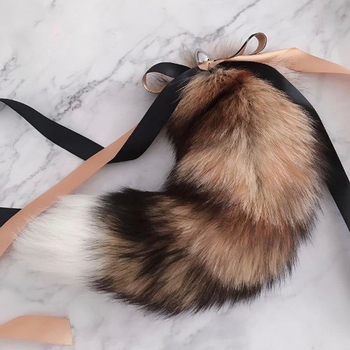 Luxury Realistic Fox Tail Plug - Bear Tail Plug