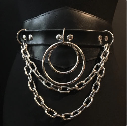 Belt with chains