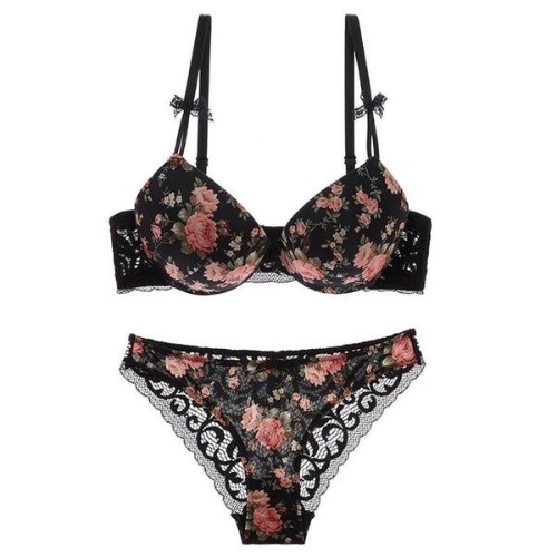 Floral Lace Lingerie Set - Black / 38C