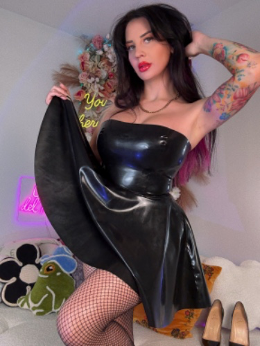 Lana Fucking Owns Me