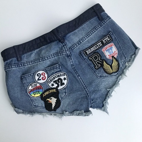 Vintage Havana Patches Mini Shorts Low Waist Distressed