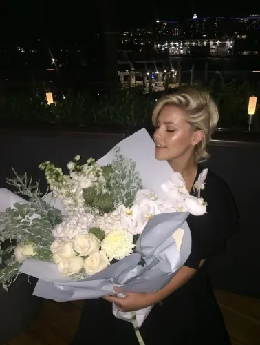 Buy Me BIIIG Flowers 