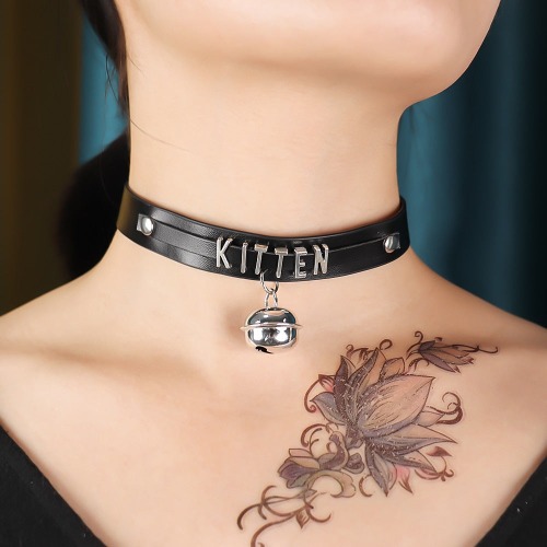 Kitty's Ebony Gothic Bell Collar