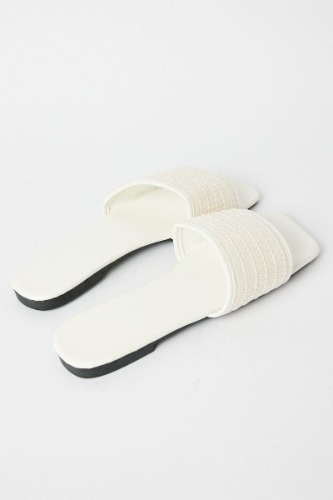 White Flat Sandals | 9