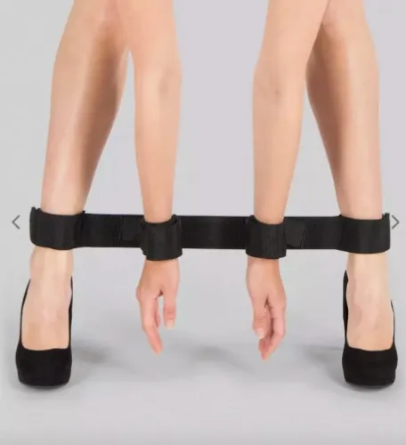 Ankle and wrist spreader bar