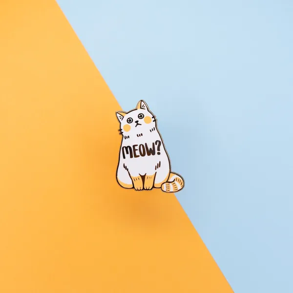 Curious Cat Hard Enamel Pin - [A Grade] / Simple Rubber Back